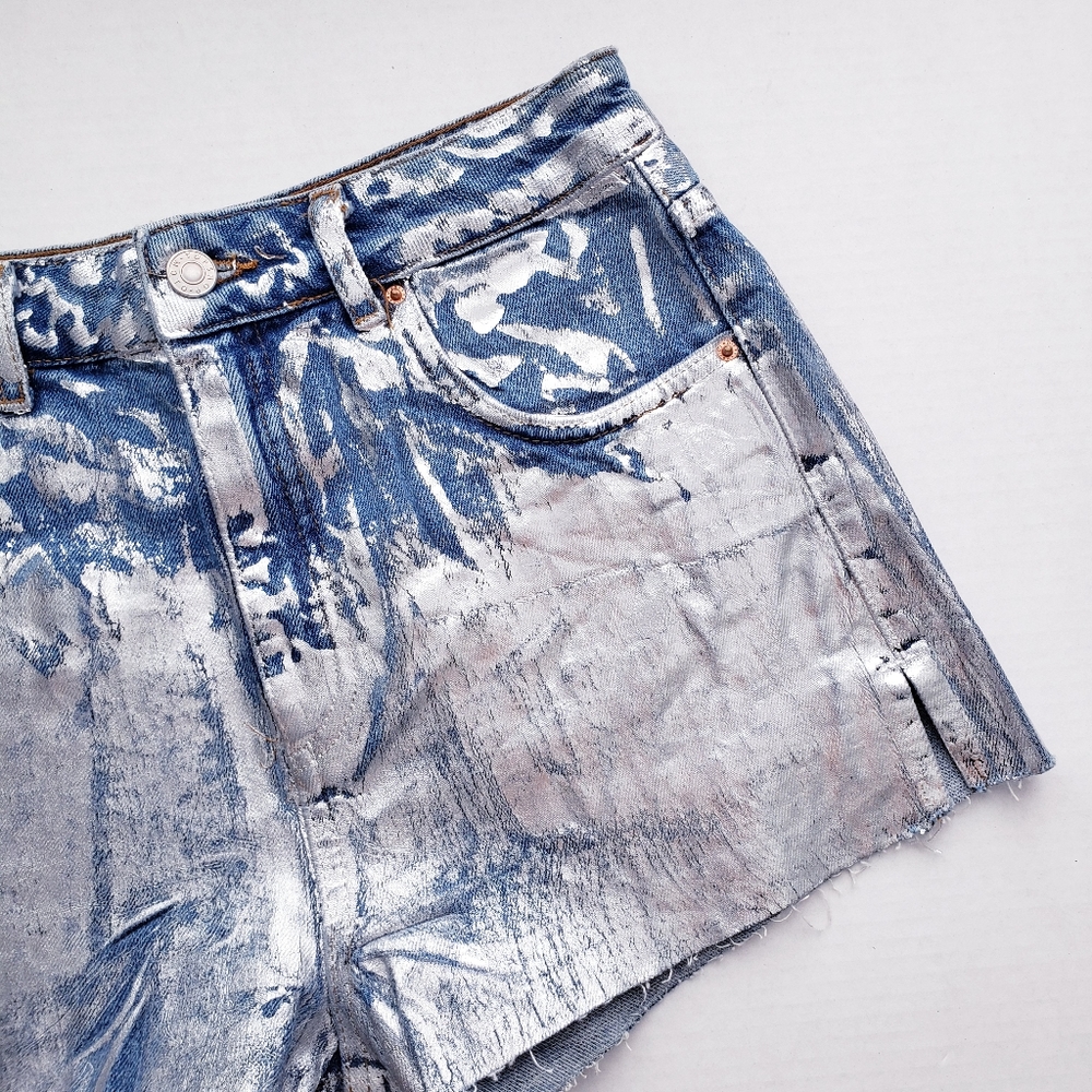 Topshop Moto Metallic Paint Cutoff Mom Shorts - Picture 8 of 9